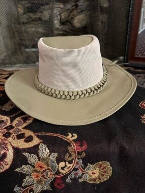 Aussie Soaker Golf Hat